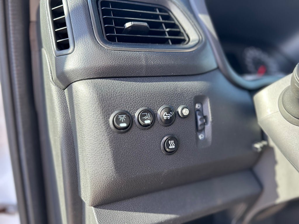 Vehicle Image 10