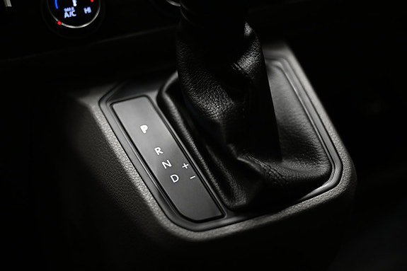 Vehicle Image 28