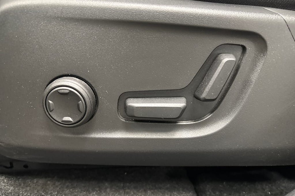 Vehicle Image 27