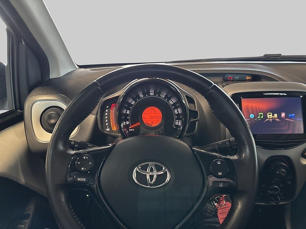 Vehicle Image 15