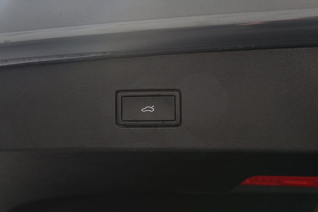 Vehicle Image 29