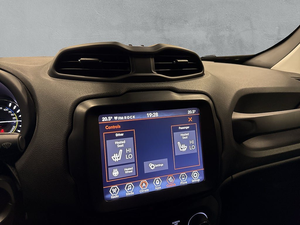 Vehicle Image 19