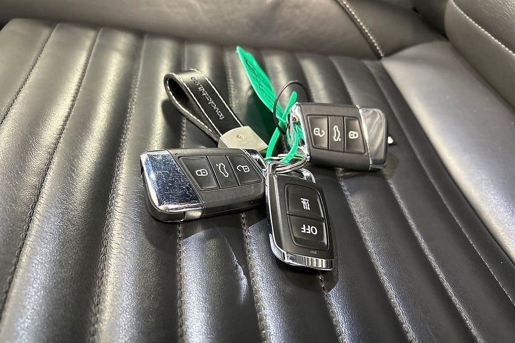 Vehicle Image 25