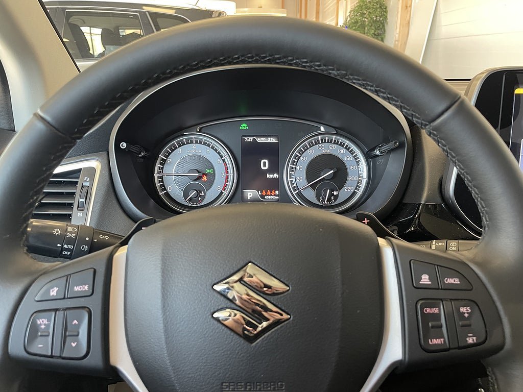 Vehicle Image 8