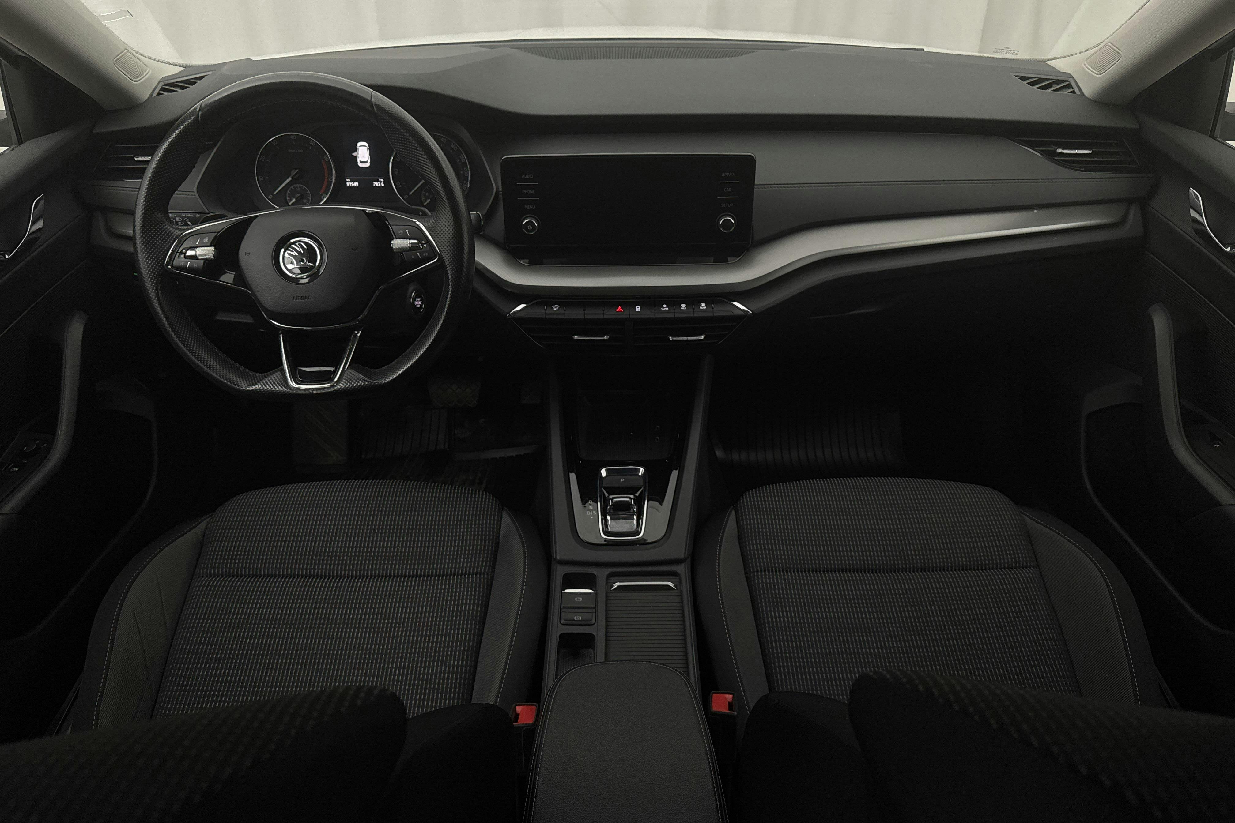 Vehicle Image 6