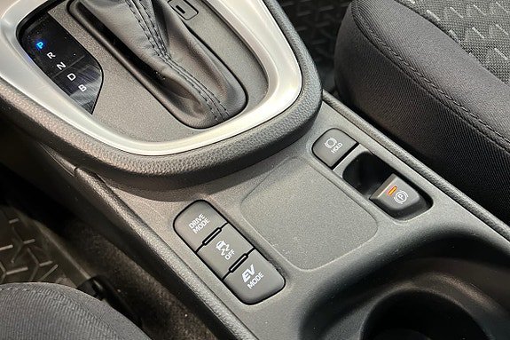 Vehicle Image 26