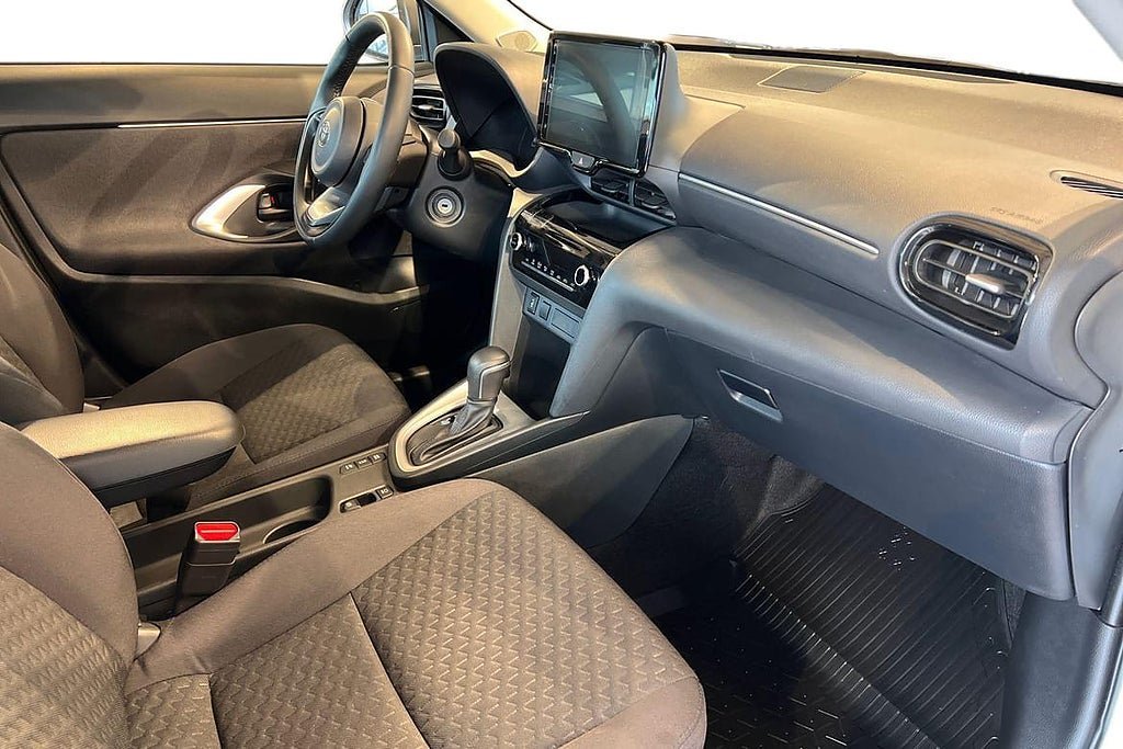 Vehicle Image 7