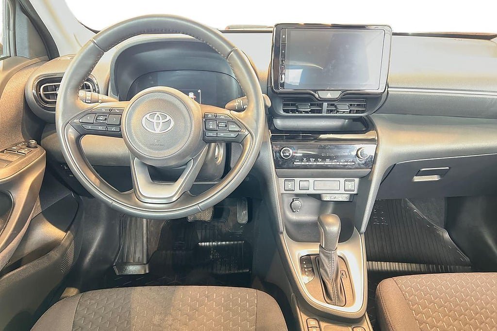 Vehicle Image 11