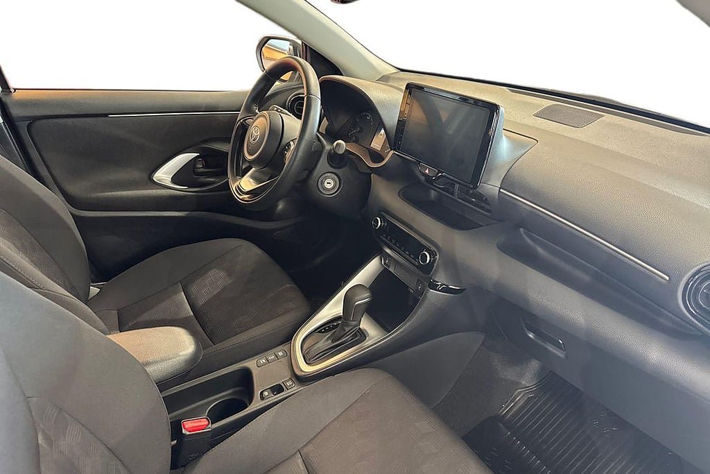 Vehicle Image 7