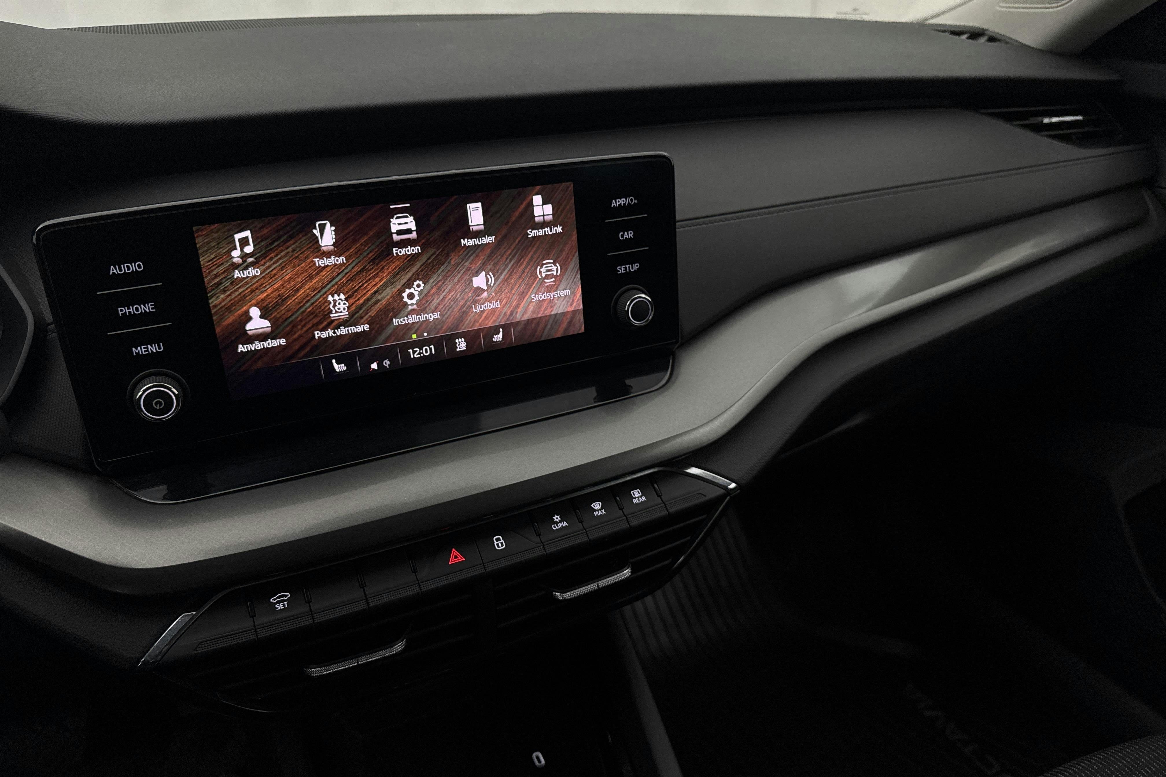 Vehicle Image 12