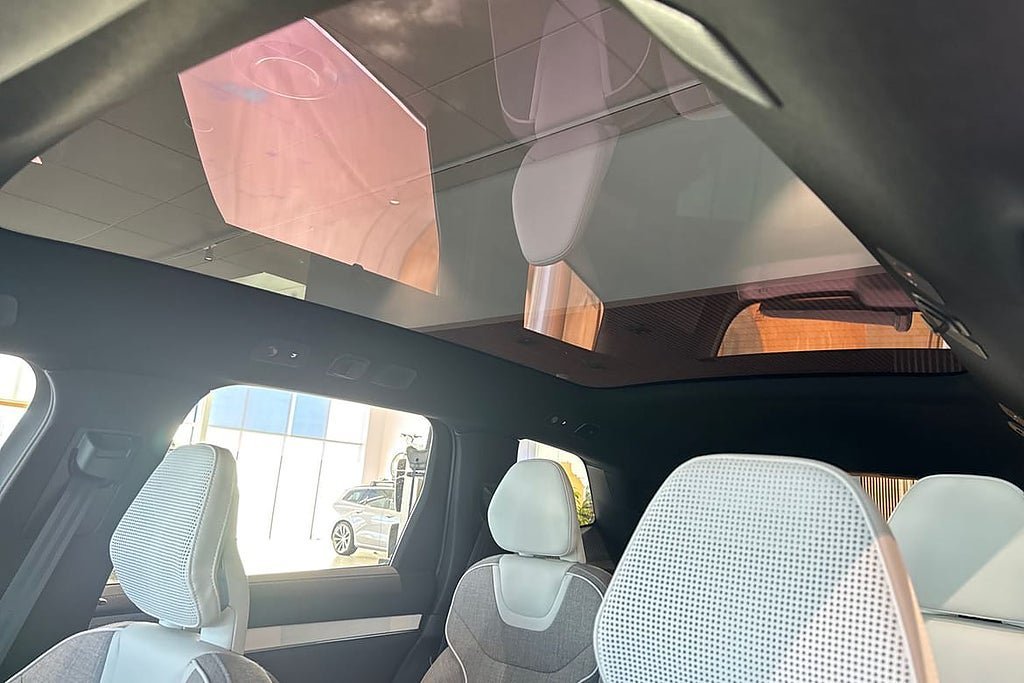 Vehicle Image 16