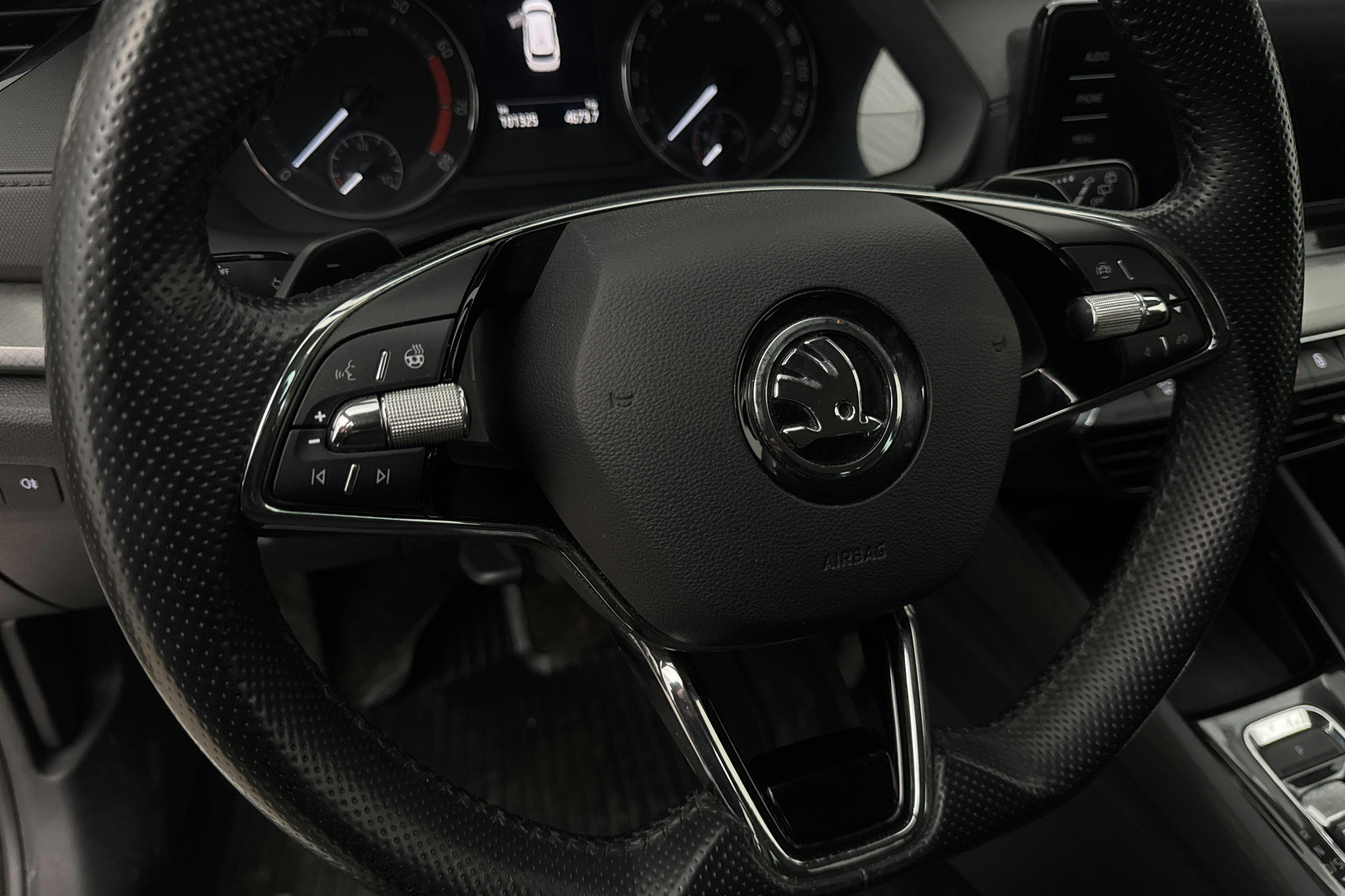 Vehicle Image 15