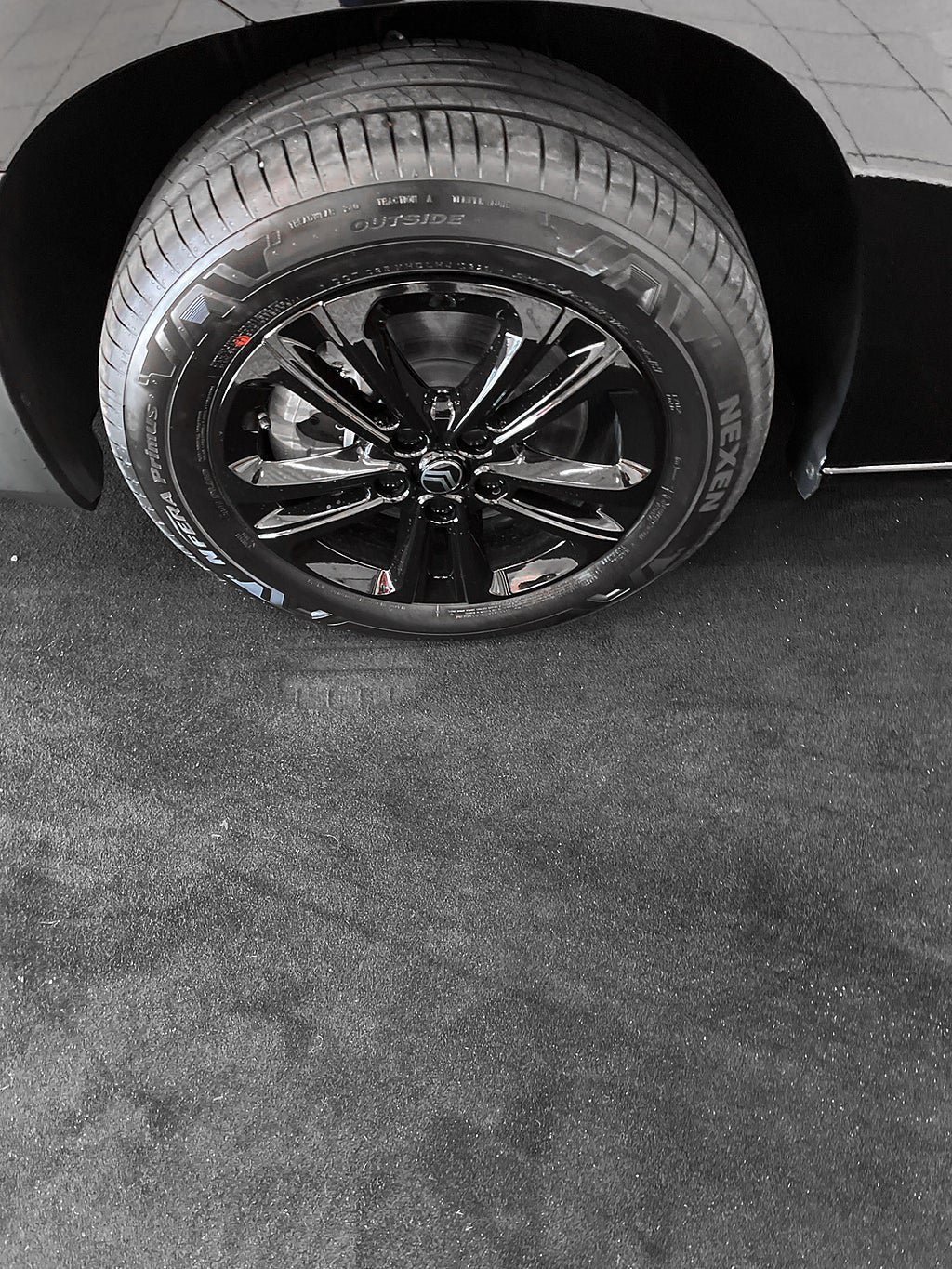 Vehicle Image 14