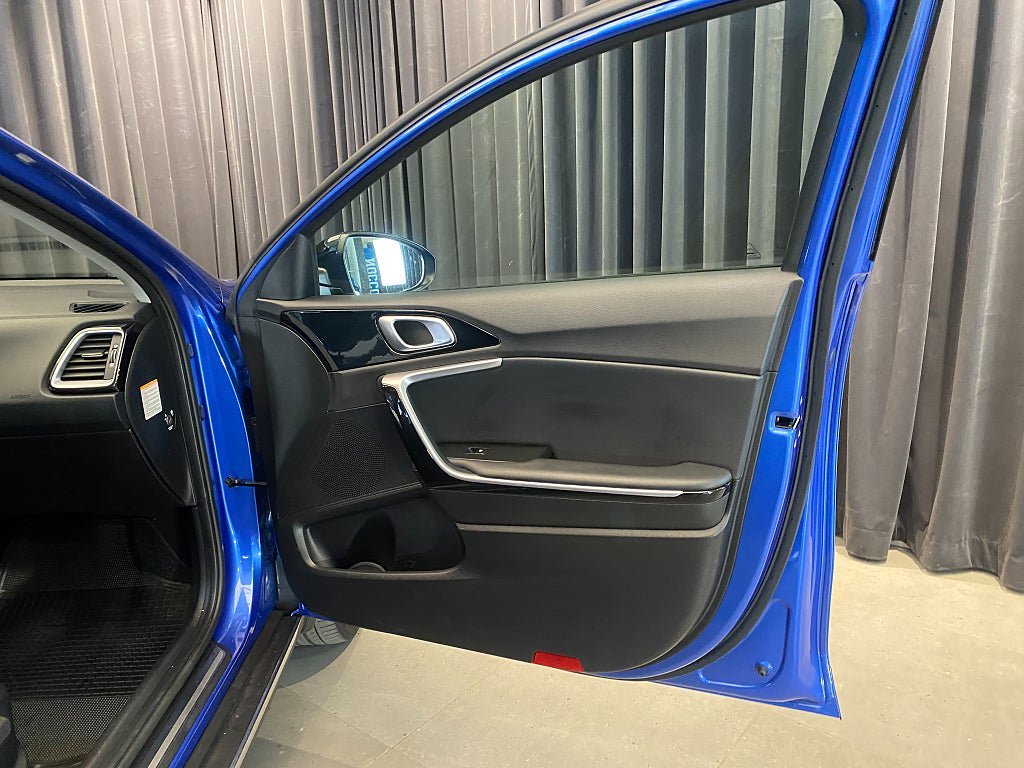 Vehicle Image 35