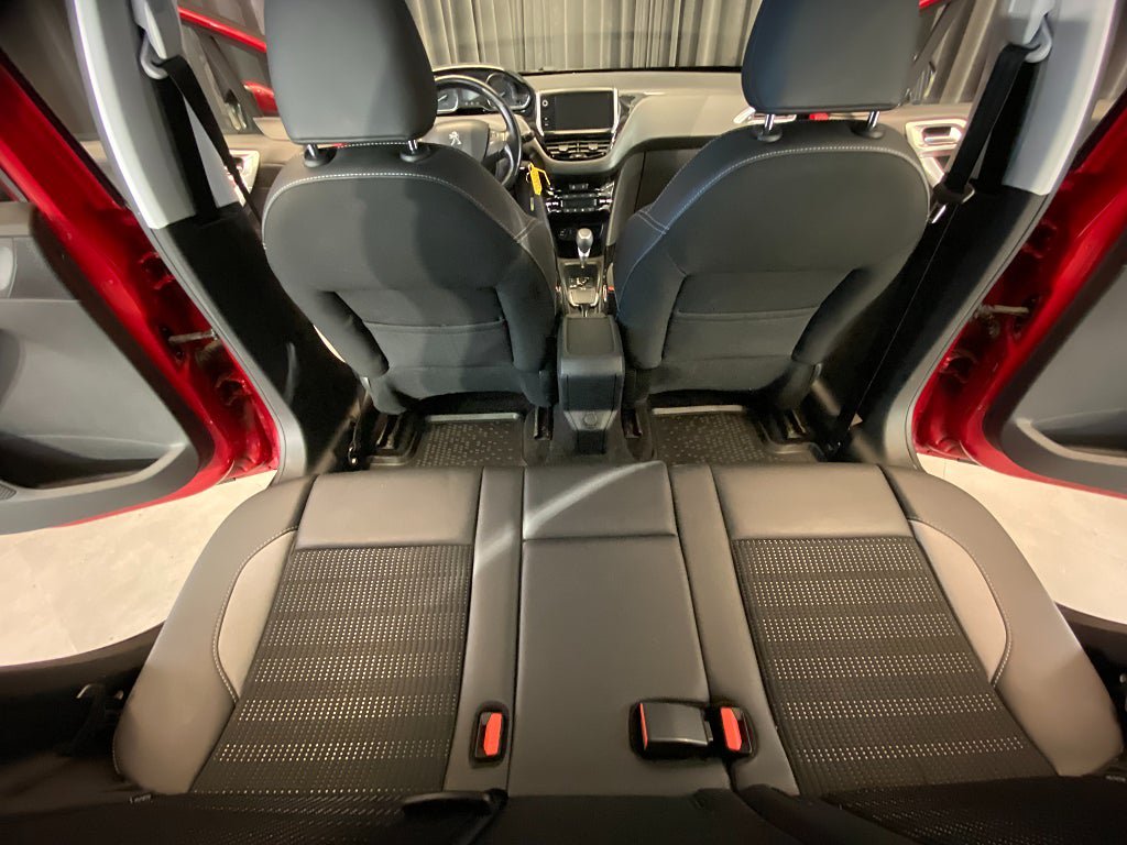 Vehicle Image 37