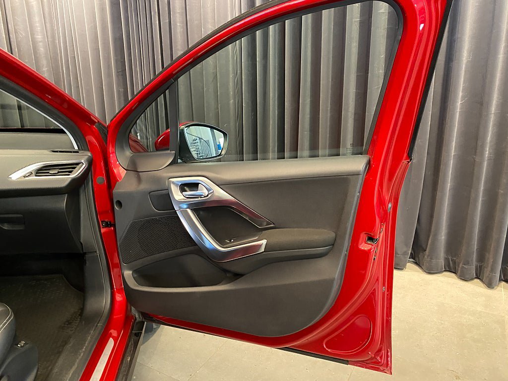 Vehicle Image 41