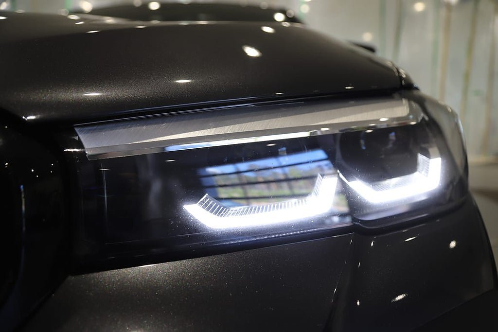 Vehicle Image 9