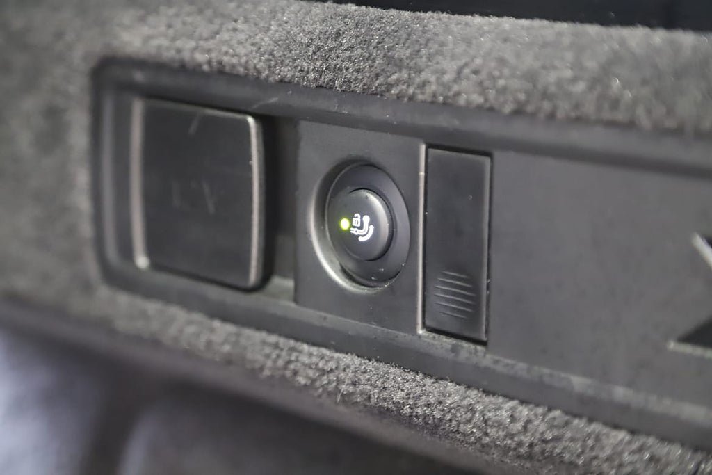 Vehicle Image 24