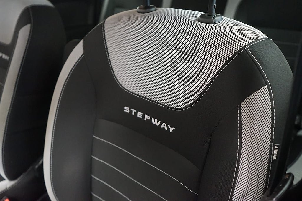 Vehicle Image 17
