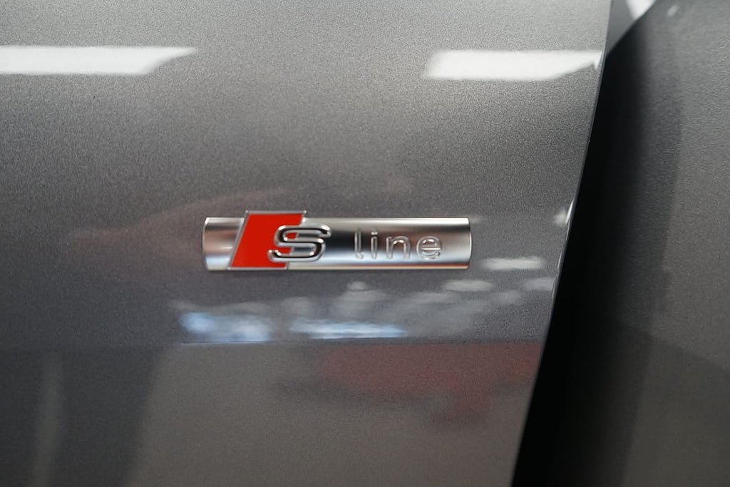 Vehicle Image 25