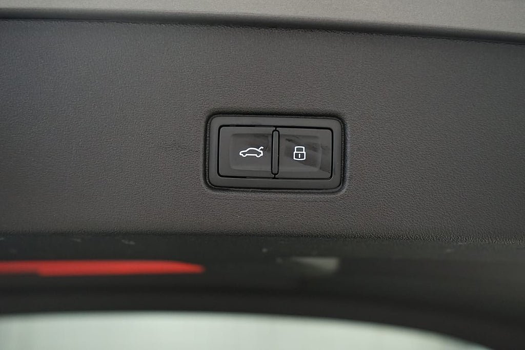 Vehicle Image 28
