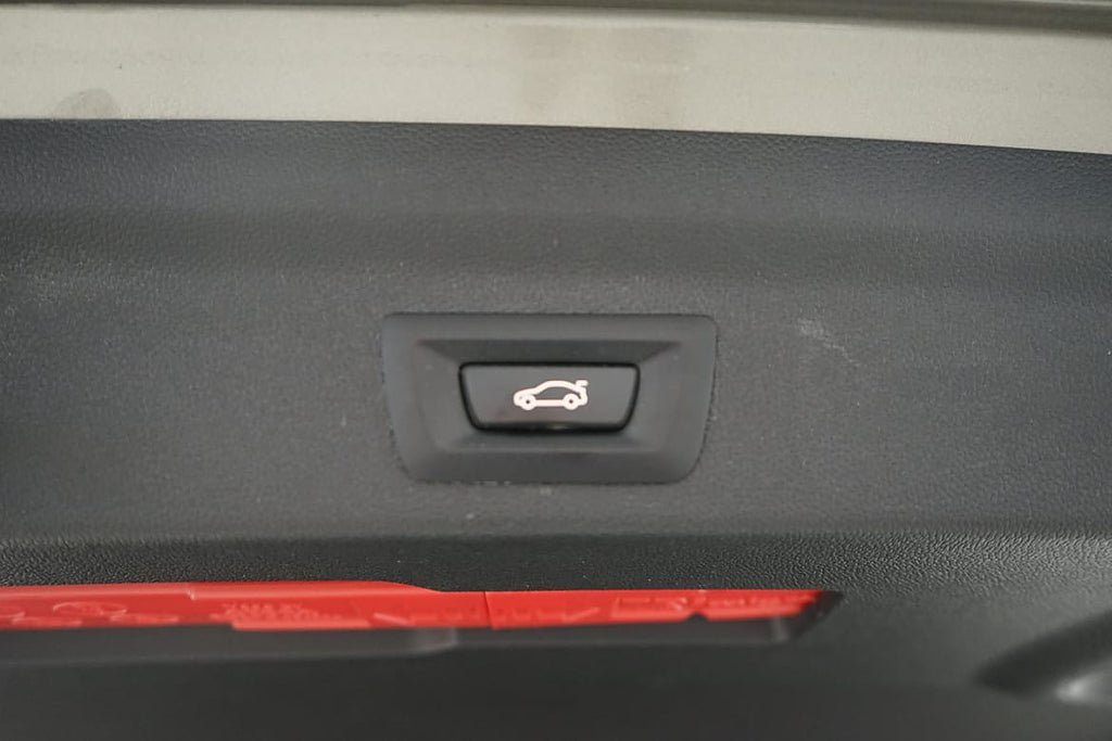 Vehicle Image 24