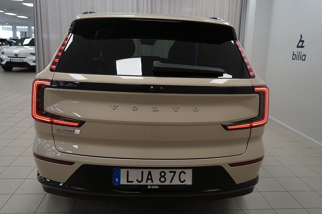 Vehicle Image 26