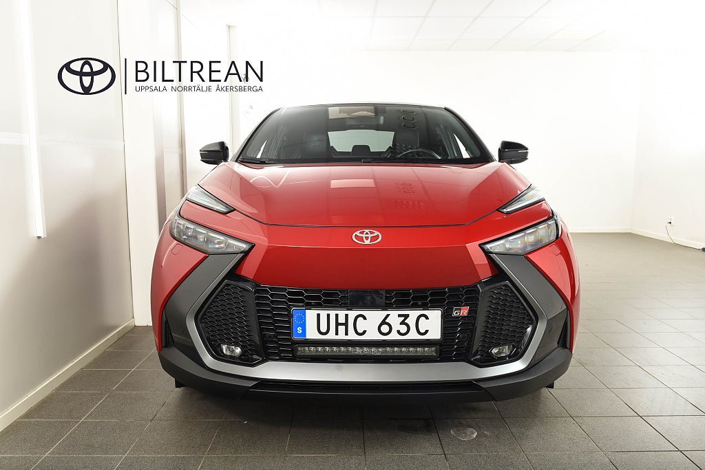 Vehicle Image 5