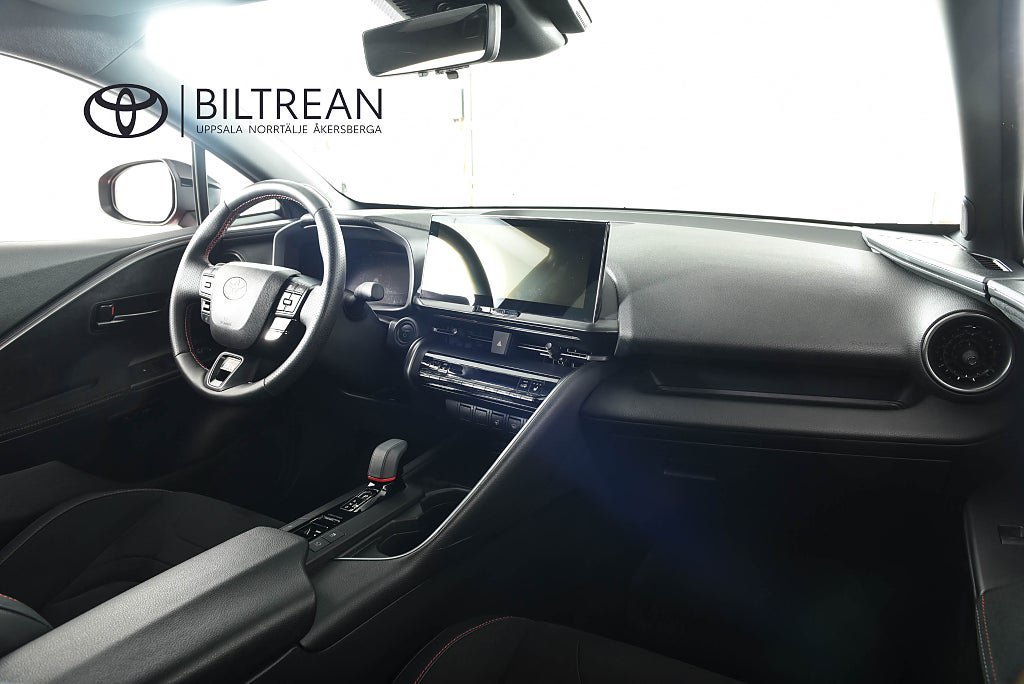 Vehicle Image 11