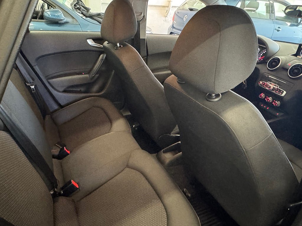 Vehicle Image 18