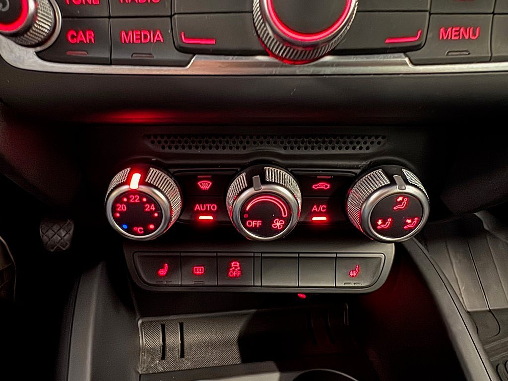 Vehicle Image 24