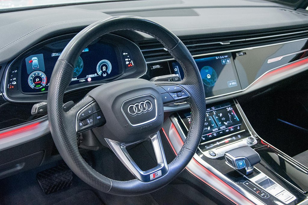 Vehicle Image 8