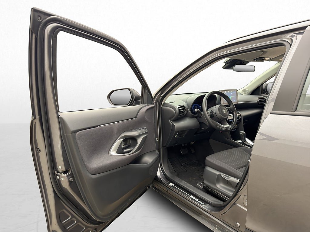 Vehicle Image 8