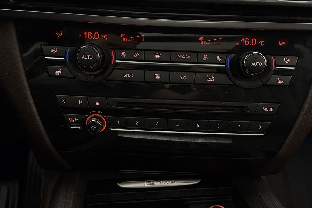Vehicle Image 28