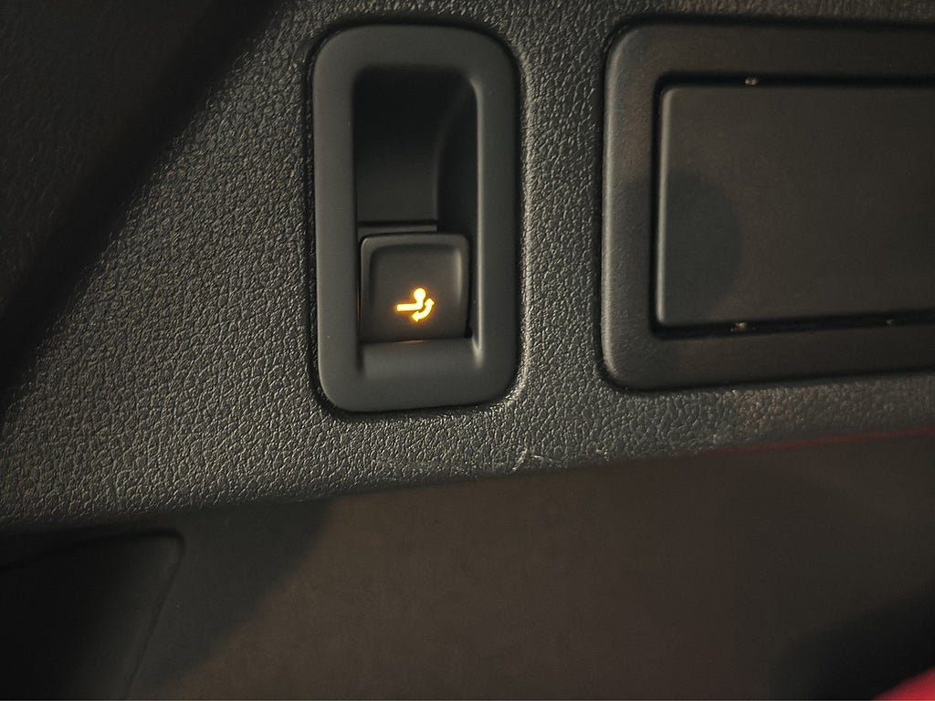 Vehicle Image 26