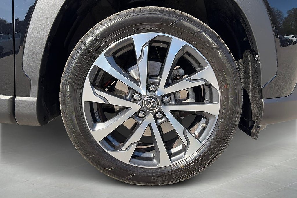 Vehicle Image 13