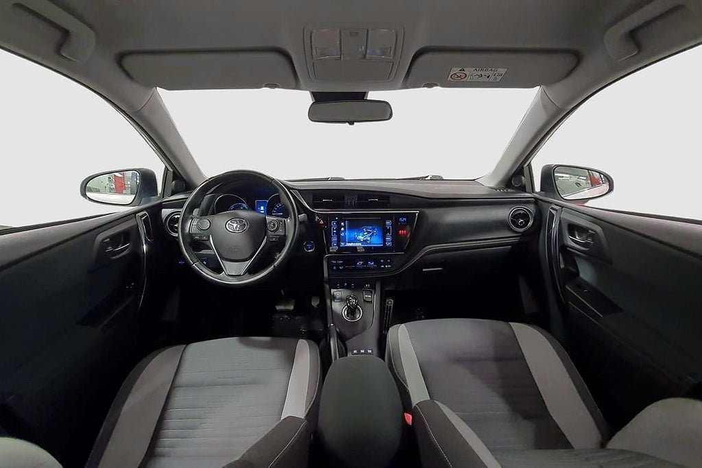 Vehicle Image 14