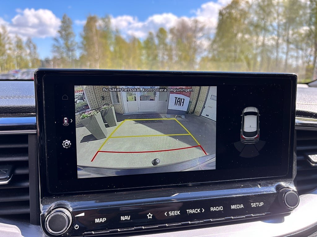 Vehicle Image 23
