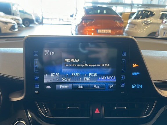 Vehicle Image 11