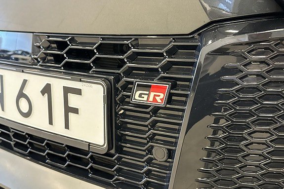 Vehicle Image 21