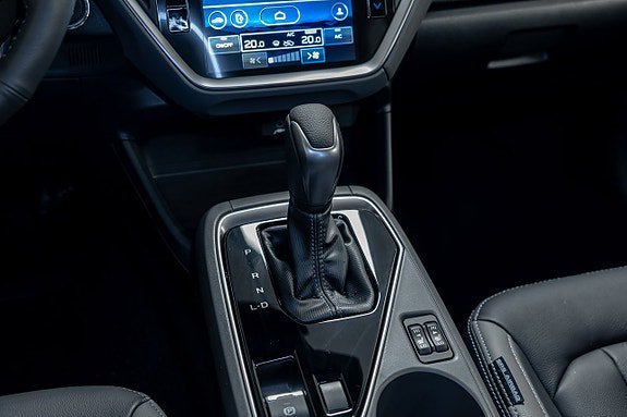 Vehicle Image 25