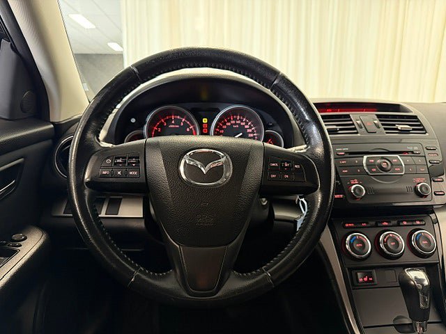 Vehicle Image 13