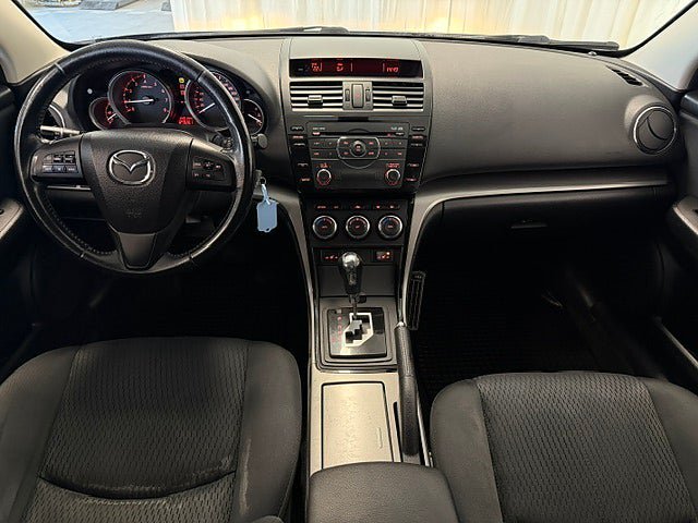 Vehicle Image 18