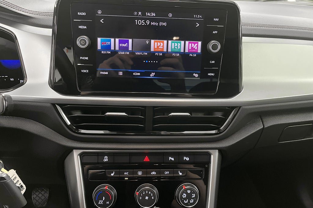 Vehicle Image 21