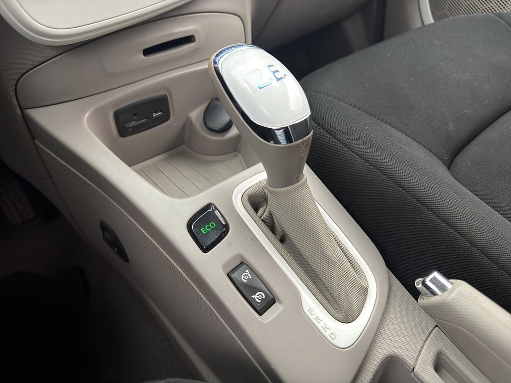 Vehicle Image 17
