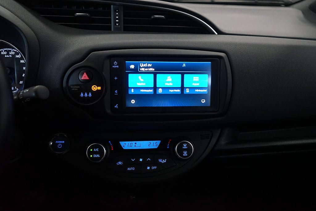 Vehicle Image 21
