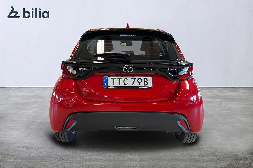 Vehicle Image 5