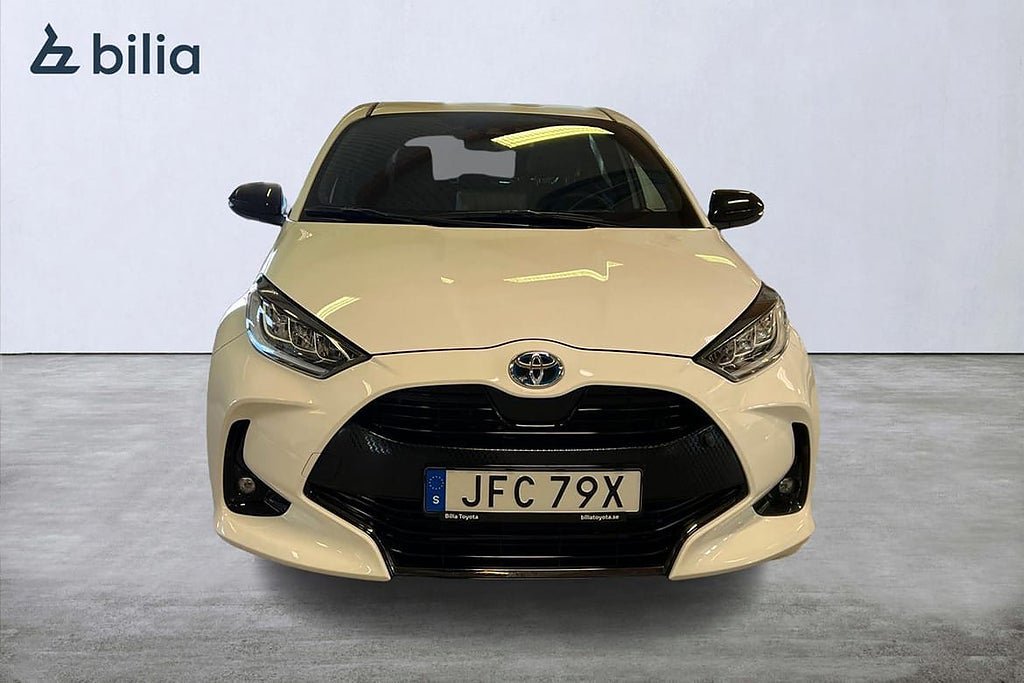 Vehicle Image 6