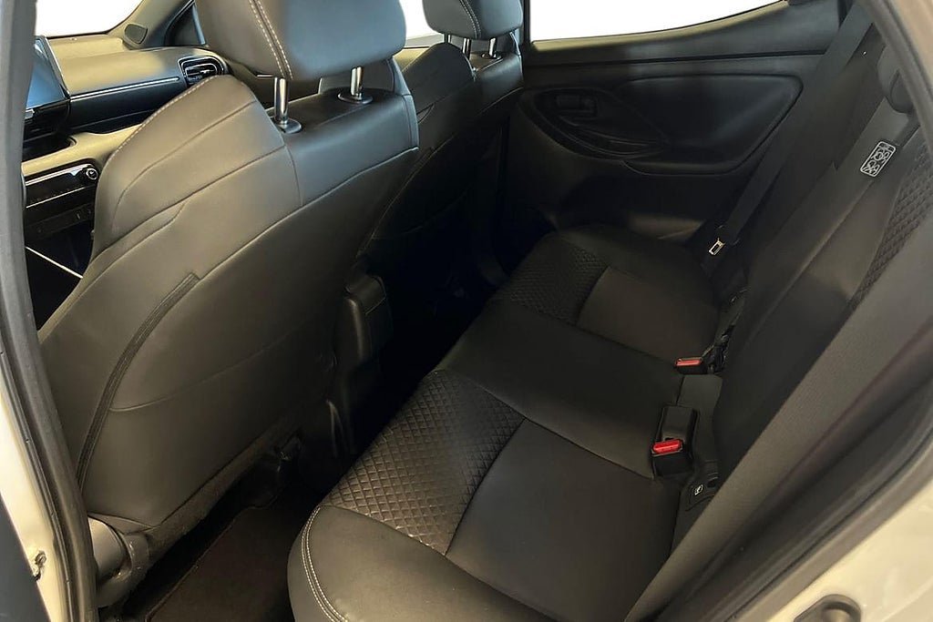 Vehicle Image 13