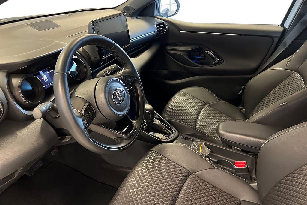 Vehicle Image 14